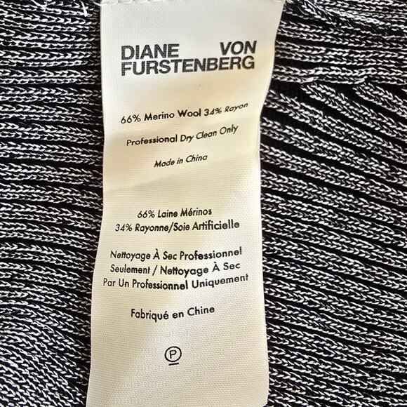 Diane von Furstenberg Grey/Silver Wool-Blend Wrap Midi Dress Sz XS/S - Picture 5 of 5